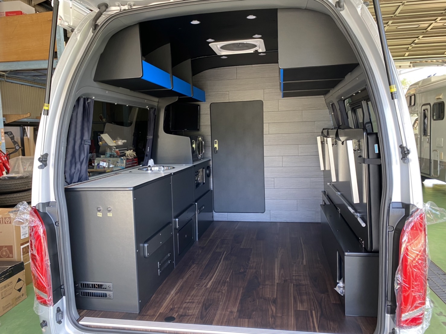 コミューターGLレーシングBOX（入荷予定